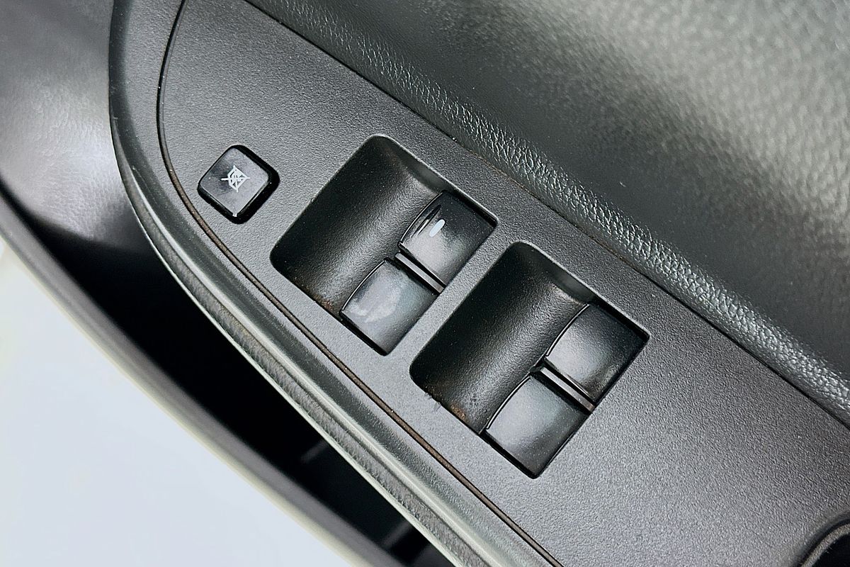 2021 Mitsubishi Triton GLX MR 4X4