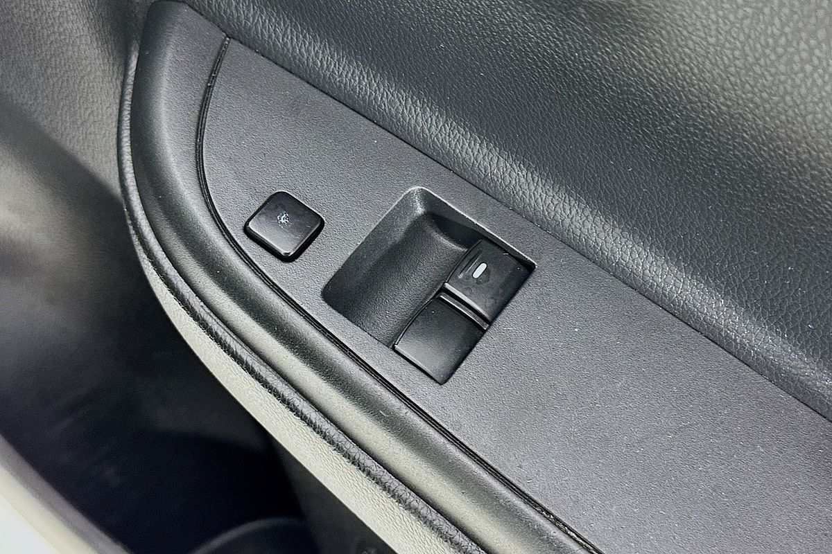 2021 Mitsubishi TRITON GLX (4x2) MR MY21 4x2