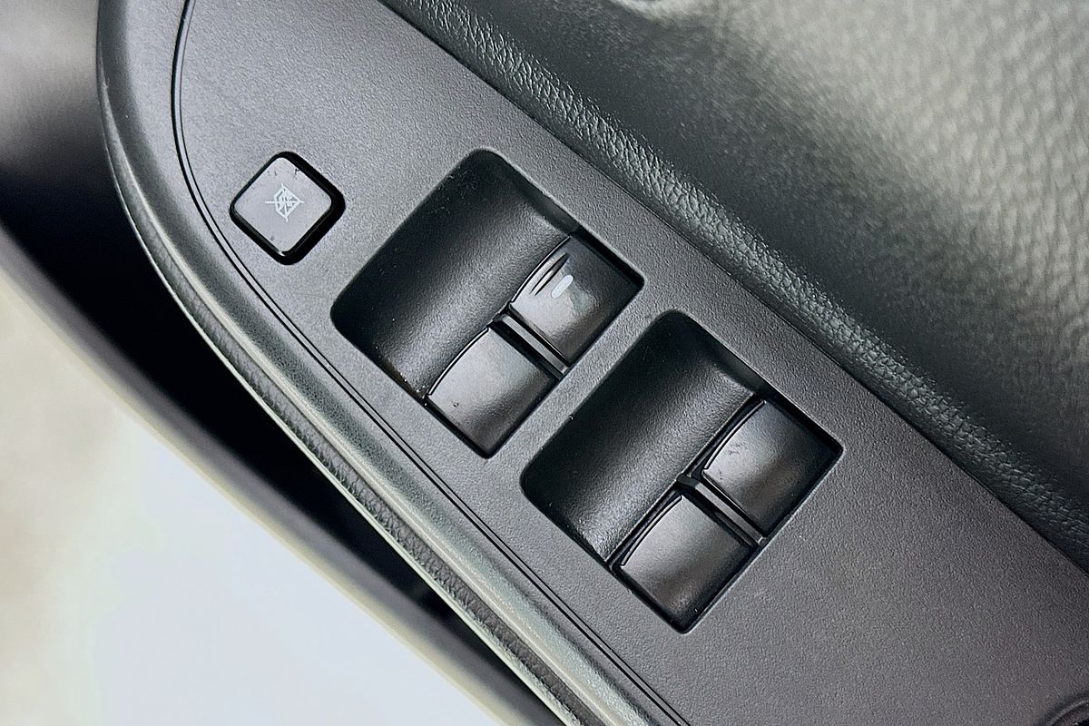 2022 Mitsubishi TRITON GLX+ (4x4) MR MY22 4X4