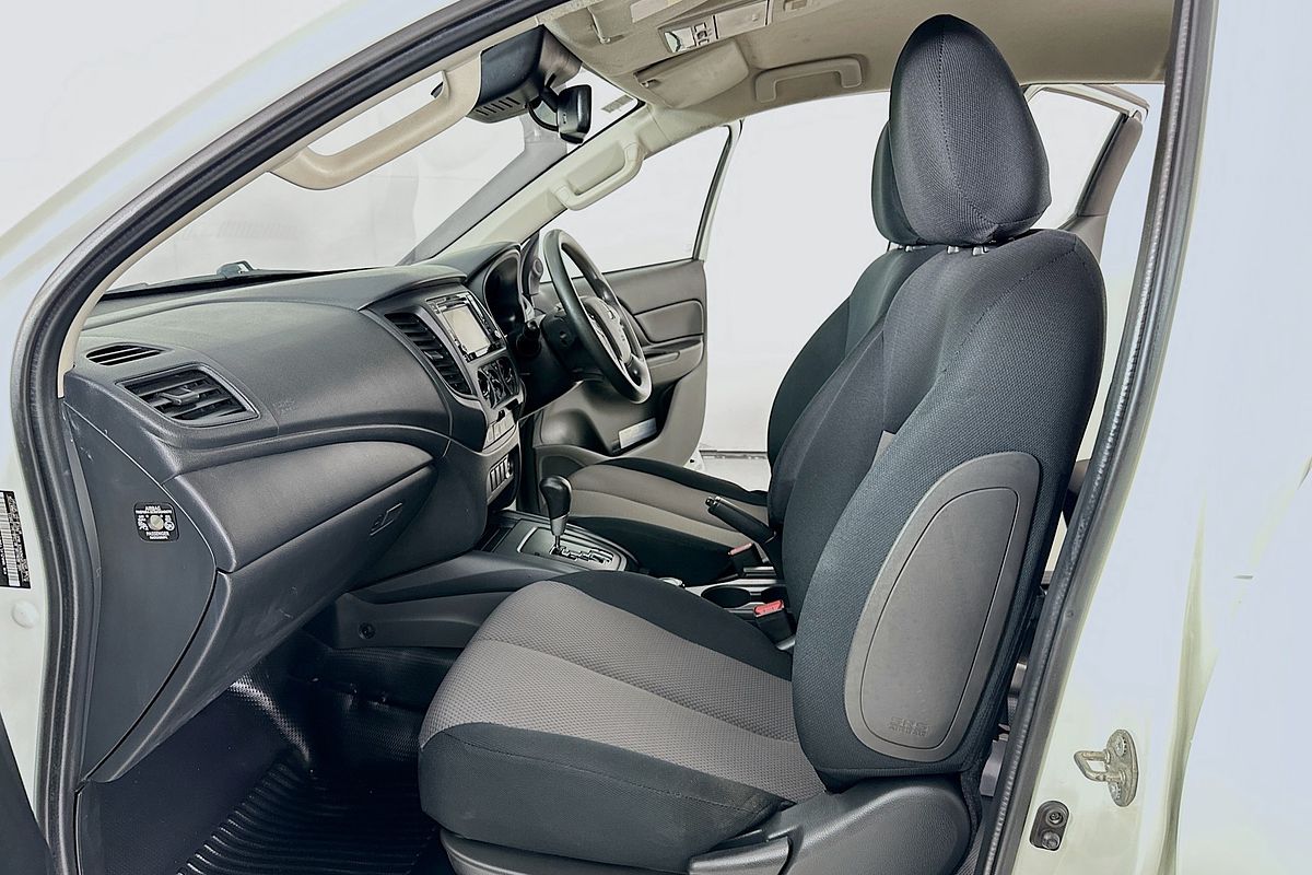 2021 Mitsubishi Triton GLX MR 4X4