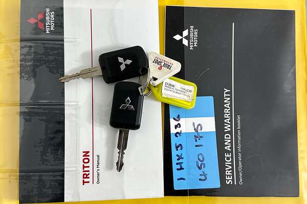 2022 Mitsubishi TRITON GLX (4x4) MR MY22 4X4
