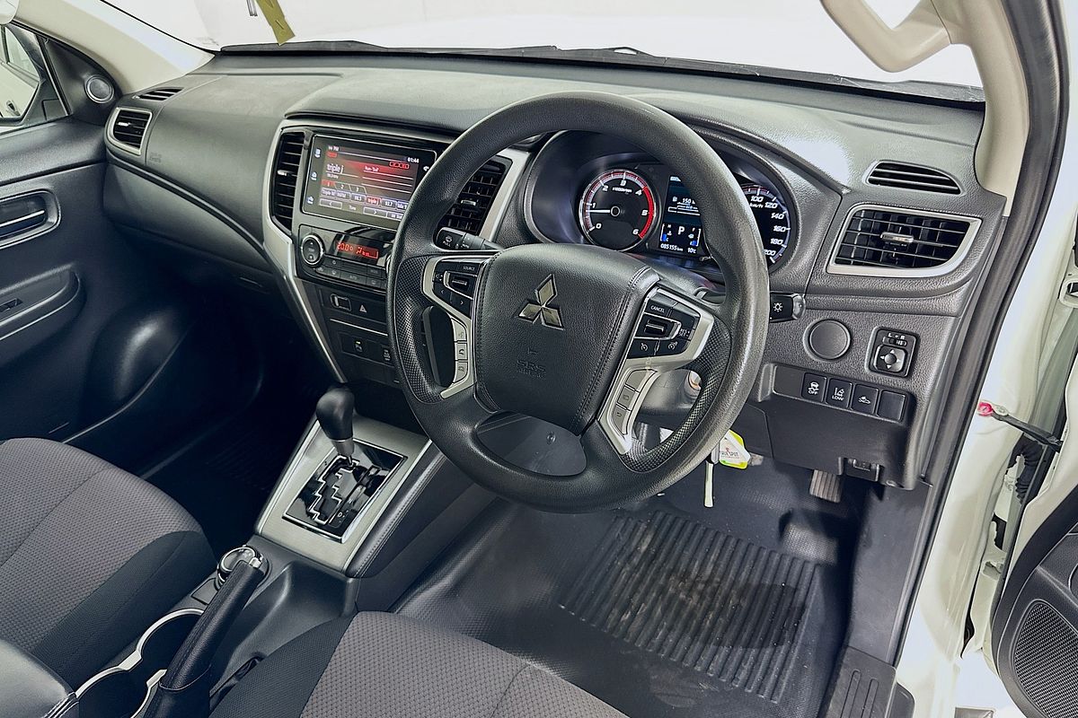 2021 Mitsubishi TRITON GLX+ (4x4) MR MY22 4X4