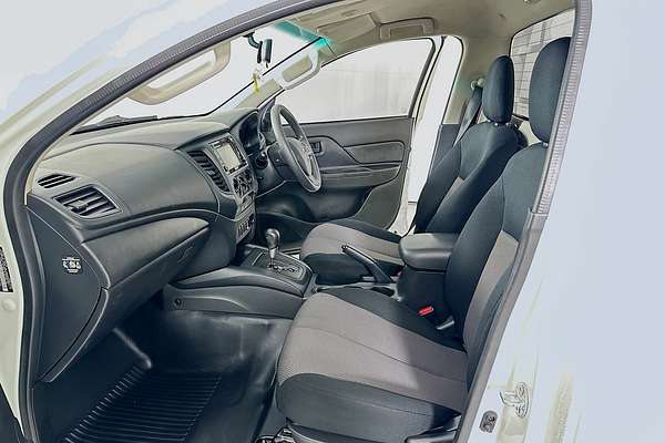 2021 Mitsubishi TRITON GLX (4x2) MR MY21 4x2