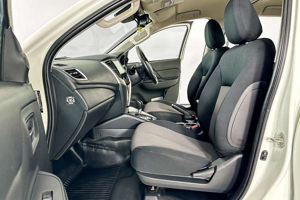 2022 Mitsubishi TRITON GLX+ (4x4) MR MY22 4X4