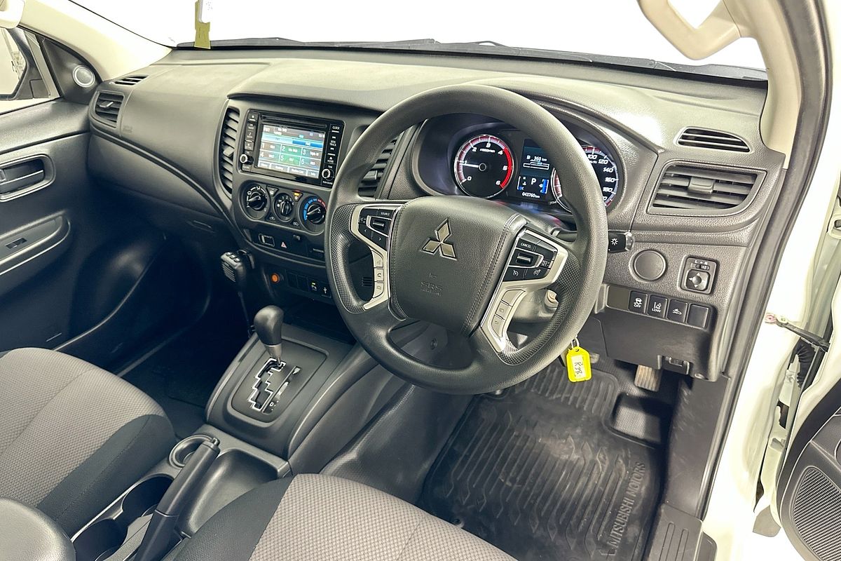 2021 Mitsubishi TRITON GLX (4x2) MR MY22 4x2