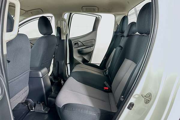 2021 Mitsubishi Triton GLX MR 4X4