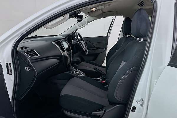 2022 Mitsubishi TRITON GLX-R (4x2) MR MY22 4x2