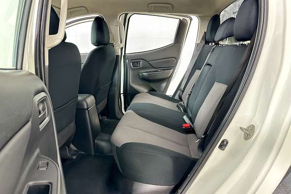 2022 Mitsubishi TRITON GLX (4x4) MR MY22 4X4