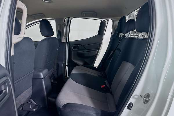 2022 Mitsubishi TRITON GLX (4x4) MR MY22 4X4