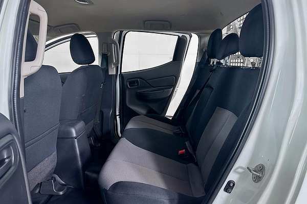 2022 Mitsubishi TRITON GLX (4x4) MR MY22 4X4