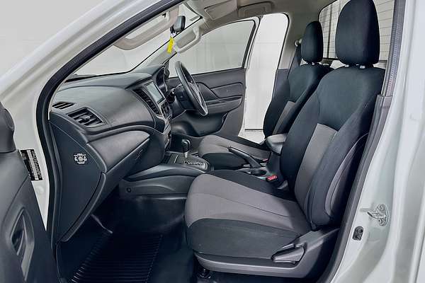 2023 Mitsubishi TRITON GLX (4x2) MR MY23 REAR WHEEL DRIVE