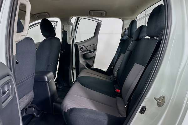 2022 Mitsubishi TRITON GLX+ (4x4) MR MY22 4X4