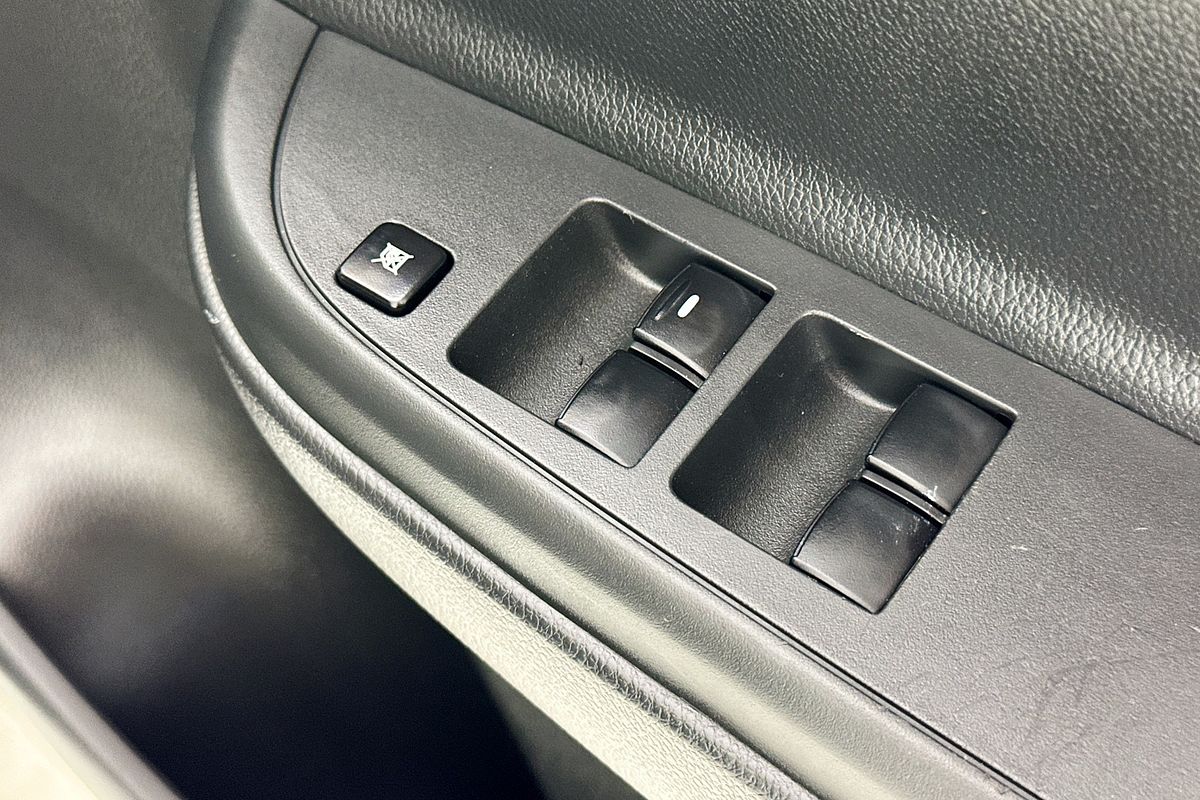 2021 Mitsubishi TRITON GLX (4x2) MR MY22 4x2