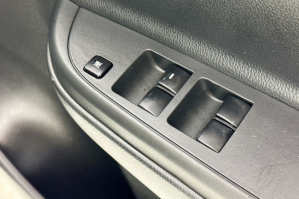 2021 Mitsubishi TRITON GLX (4x2) MR MY22 4x2