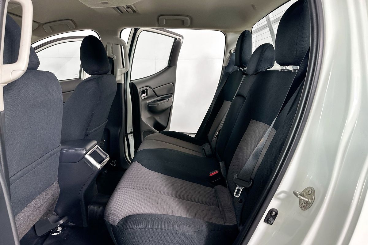 2022 Mitsubishi TRITON GLX+ (4x4) MR MY22 4X4