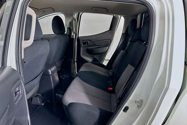 2021 Mitsubishi TRITON GLX (4x4) MR MY22 4X4