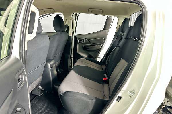 2022 Mitsubishi TRITON GLX (4x4) MR MY22 4X4