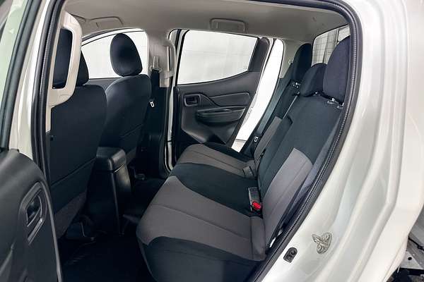 2021 Mitsubishi TRITON GLX (4x4) MR MY22 4X4