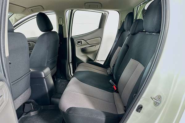 2017 Mitsubishi TRITON GLX PLUS (4x4) MQ MY17 4X4