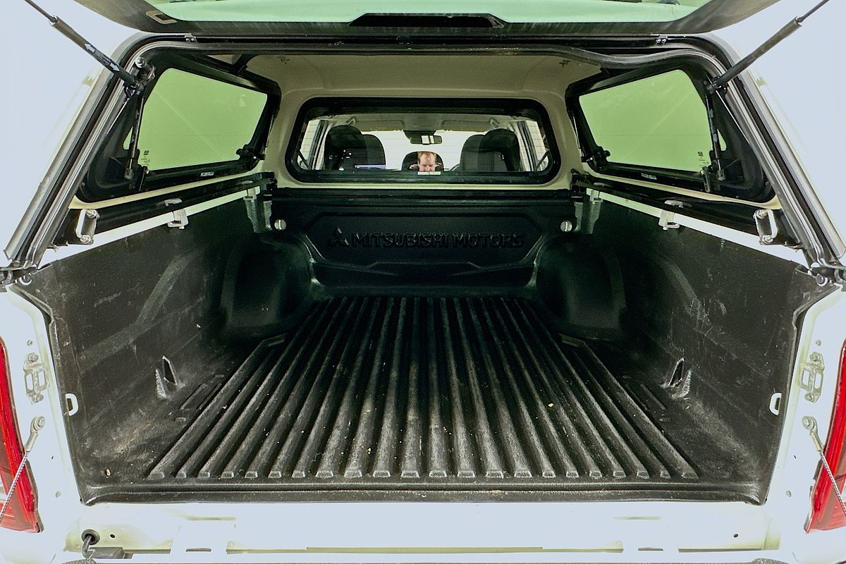2021 Mitsubishi TRITON GLX (4x4) MR MY22 4X4