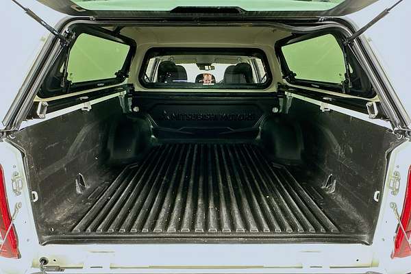 2021 Mitsubishi TRITON GLX (4x4) MR MY22 4X4