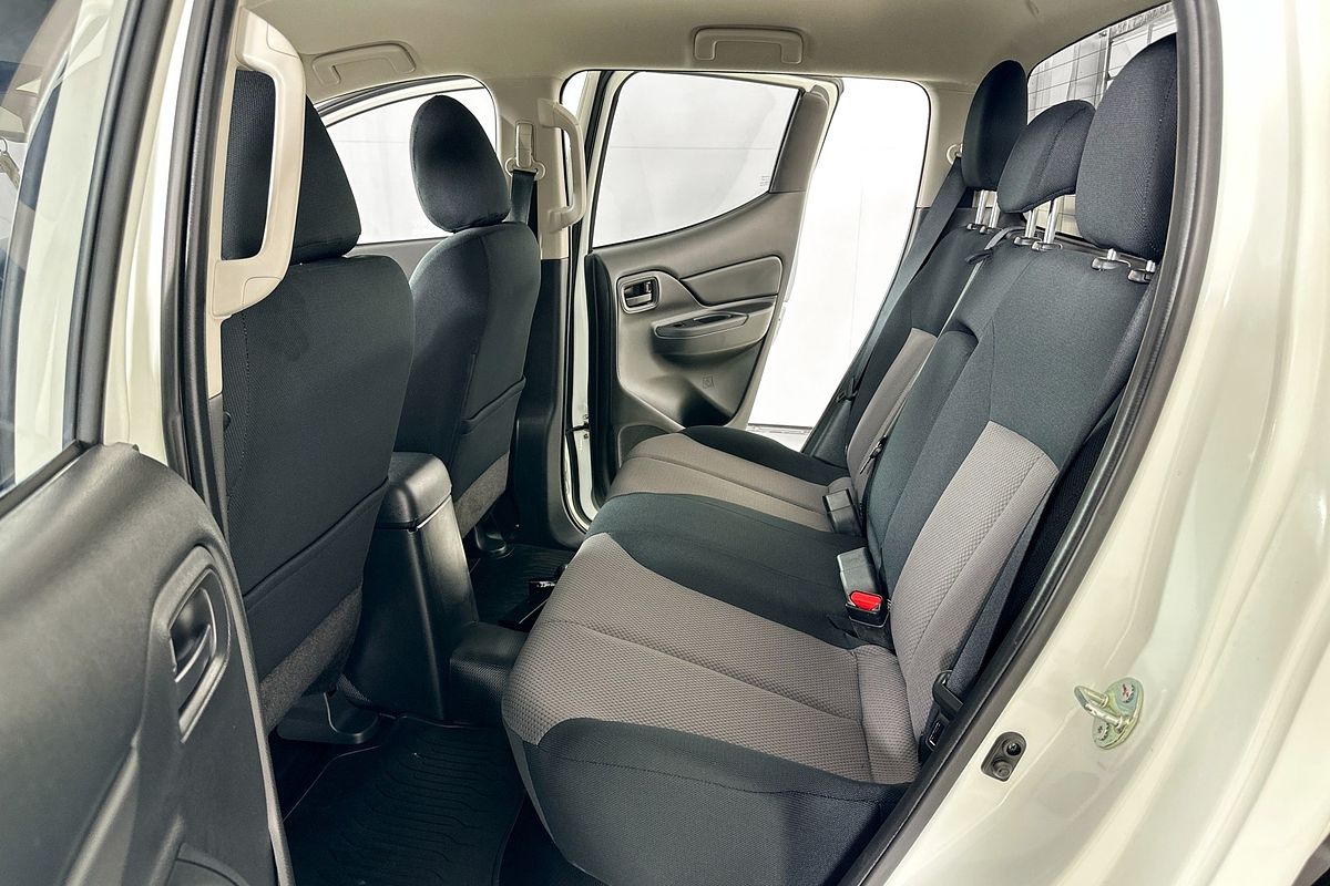 2021 Mitsubishi TRITON GLX (4x2) MR MY22 4x2