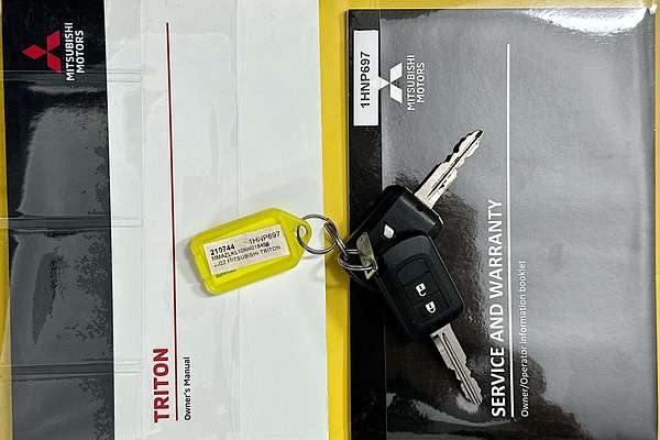 2022 Mitsubishi TRITON GLX (4x4) MR MY22 4X4