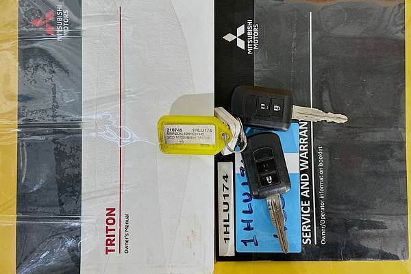 2022 Mitsubishi TRITON GLX (4x4) MR MY22 4X4