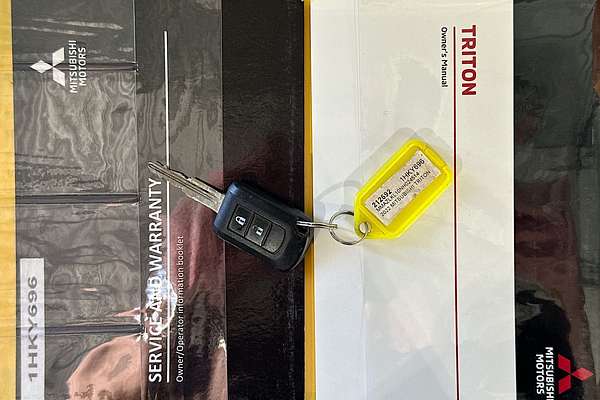 2022 Mitsubishi TRITON GLX (4x4) MR MY22 4X4