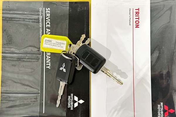 2022 Mitsubishi TRITON GLX (4x2) MR MY22.5 REAR WHEEL DRIVE