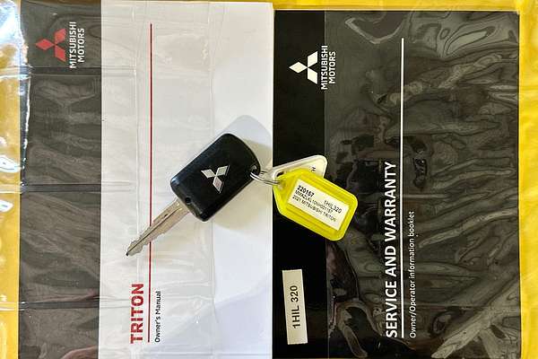 2021 Mitsubishi TRITON GLX (4x4) MR MY22 4X4
