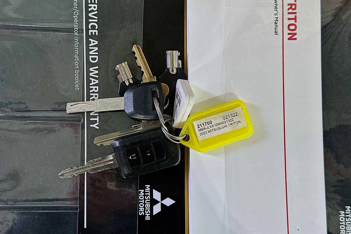 2022 Mitsubishi TRITON GLX-R (4x2) MR MY22 4x2