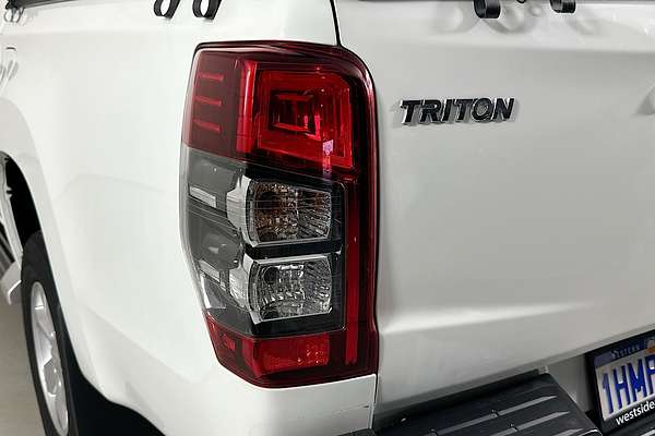 2021 Mitsubishi TRITON GLX+ (4x4) MR MY22 4X4