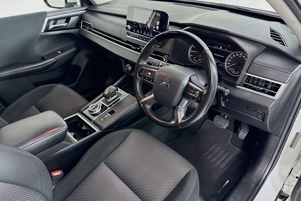 2022 Mitsubishi OUTLANDER LS 7 SEAT (2WD) ZM MY22