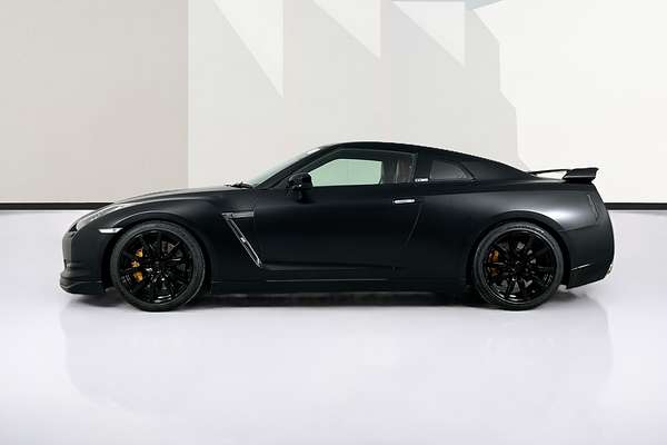 2009 Nissan GT-R PREMIUM R35