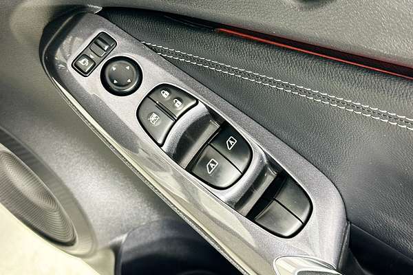 2023 Nissan JUKE ST-L F16 MY23