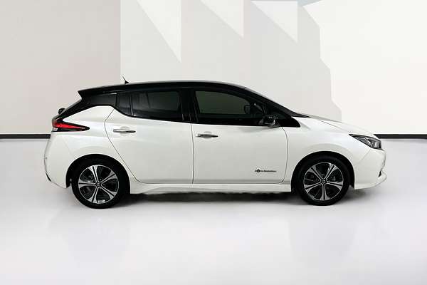 2020 Nissan LEAF ZE1