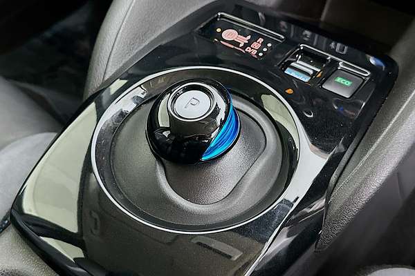 2020 Nissan LEAF ZE1