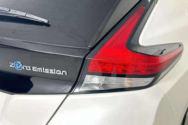 2020 Nissan LEAF ZE1