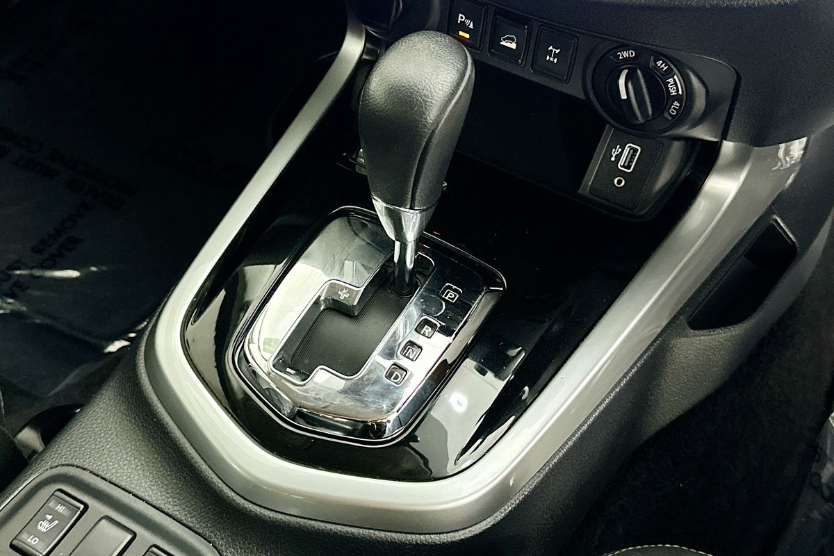 2021 Nissan NAVARA ST-X (4x4) LEATHER/NO SUNROOF D23 MY21.5 4X4