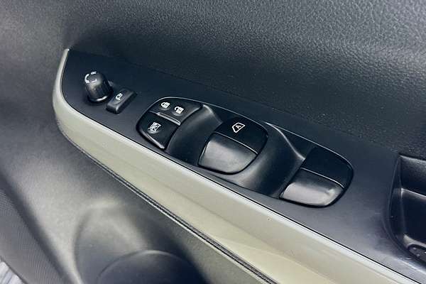 2015 Nissan NAVARA ST-X (4x4) NP300 D23 4X4