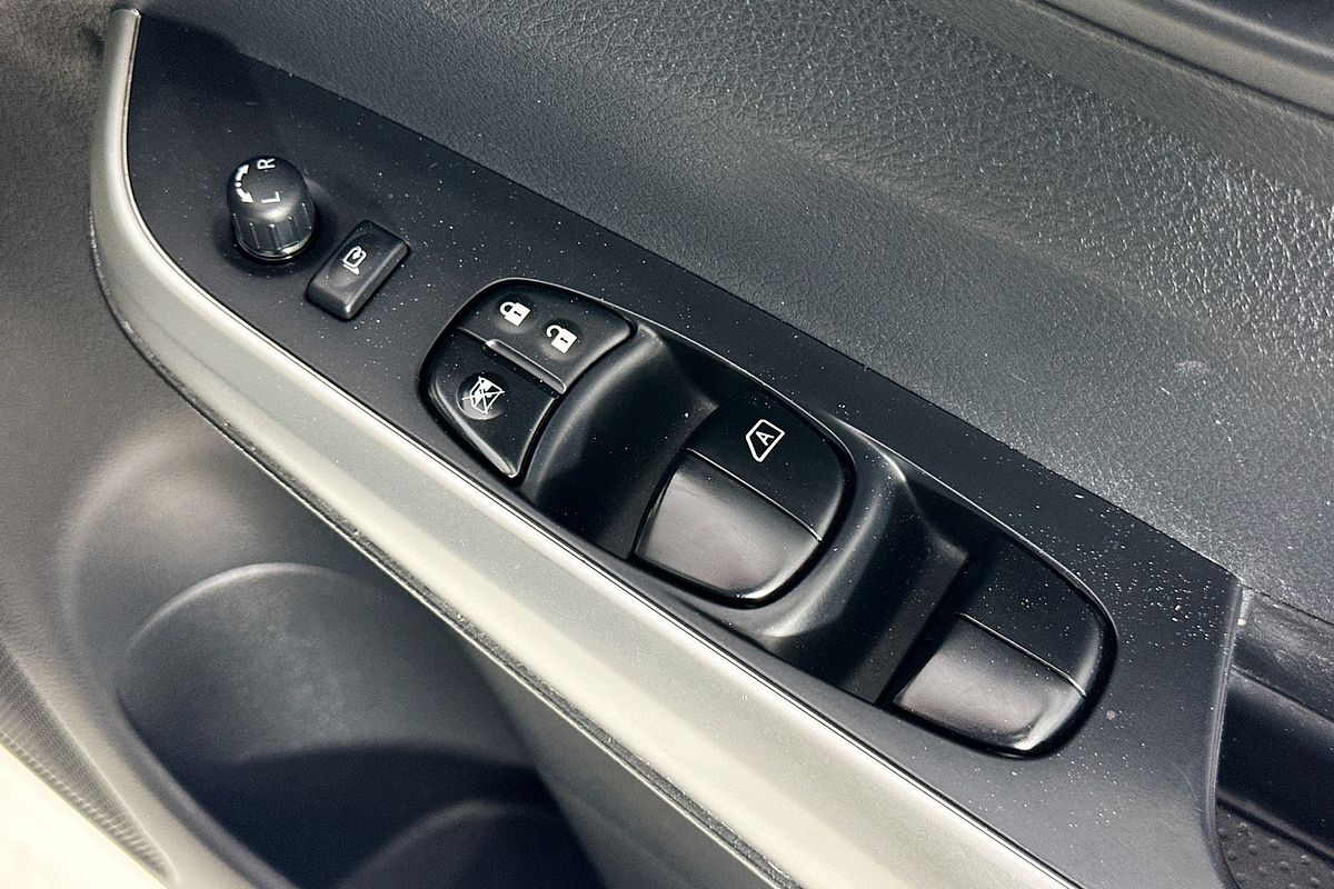 2017 Nissan NAVARA ST-X (4x4) D23 SERIES II 4X4