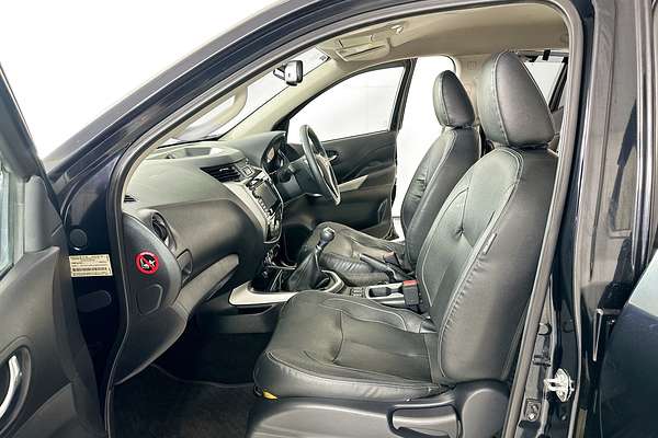 2017 Nissan NAVARA ST-X (4x4) D23 SERIES II 4X4