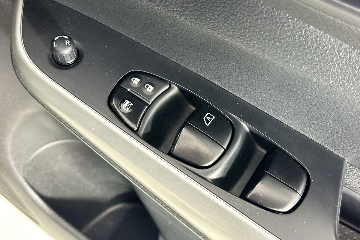 2017 Nissan NAVARA RX (4x4) D23 SERIES II 4X4