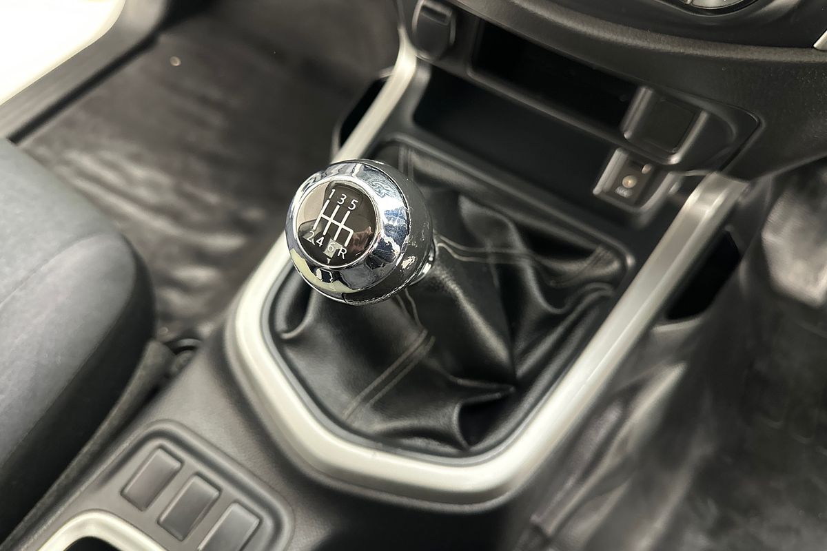 2018 Nissan Navara RX D23 Series 3 Rear Wheel Drive