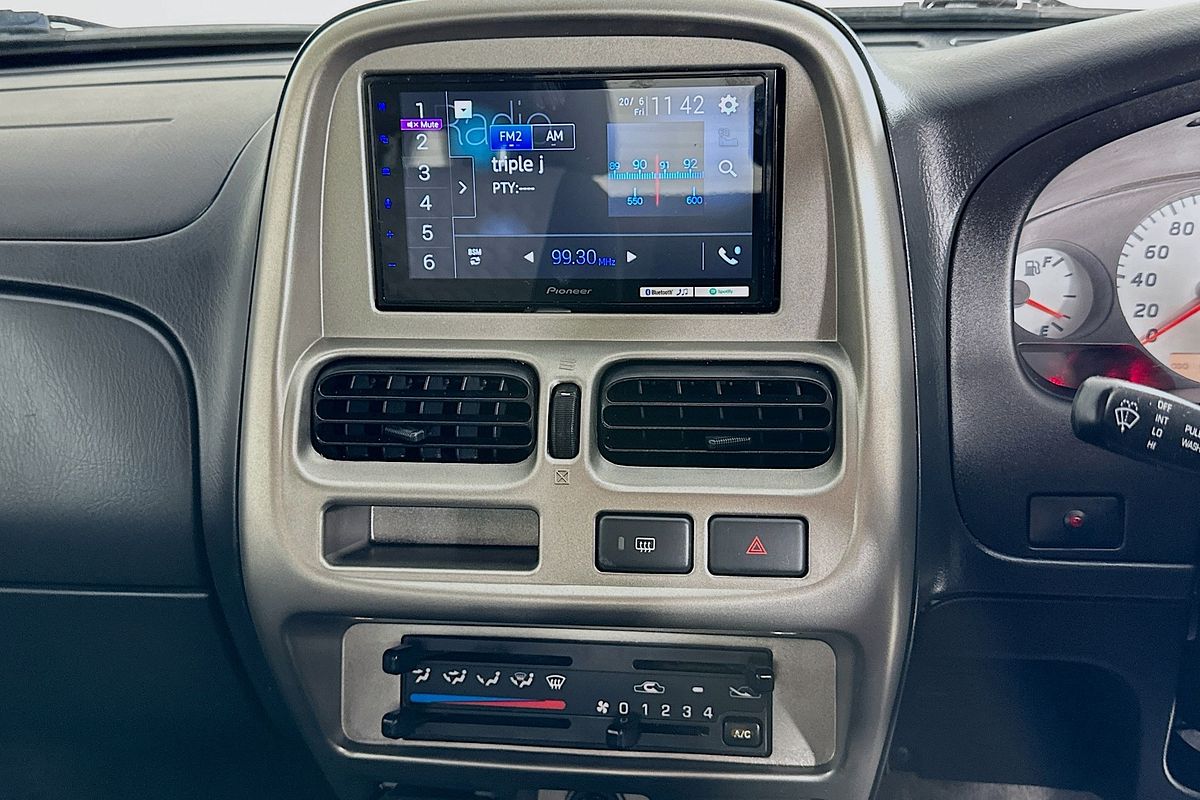 2015 Nissan NAVARA ST-R (4x4) D22 SERIES 5 4X4