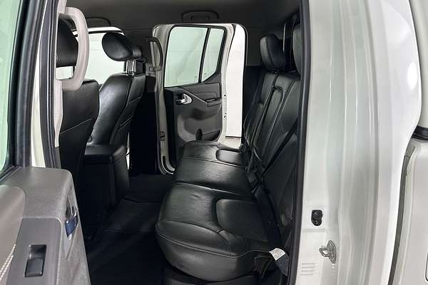 2013 Nissan NAVARA ST-X 550 (4x4) D40 MY12 4X4