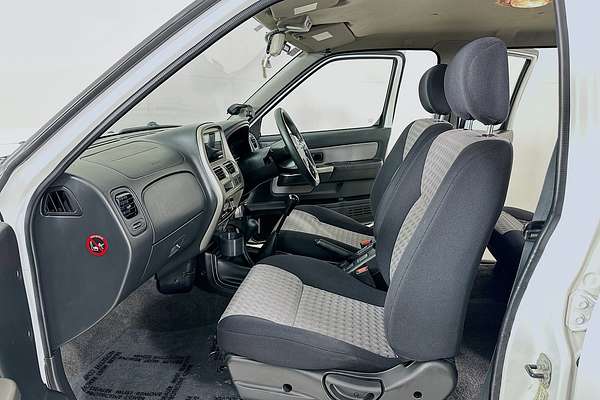2015 Nissan NAVARA ST-R (4x4) D22 SERIES 5 4X4