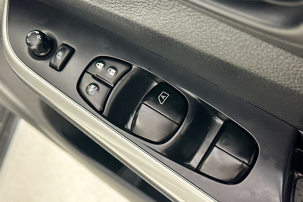 2020 Nissan NAVARA ST-X (4x2) (LEATHER TRIM) D23 SERIES 4 MY20 4x2