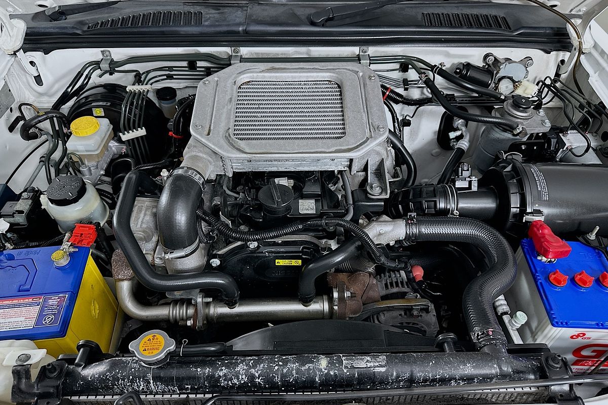2015 Nissan NAVARA ST-R (4x4) D22 SERIES 5 4X4